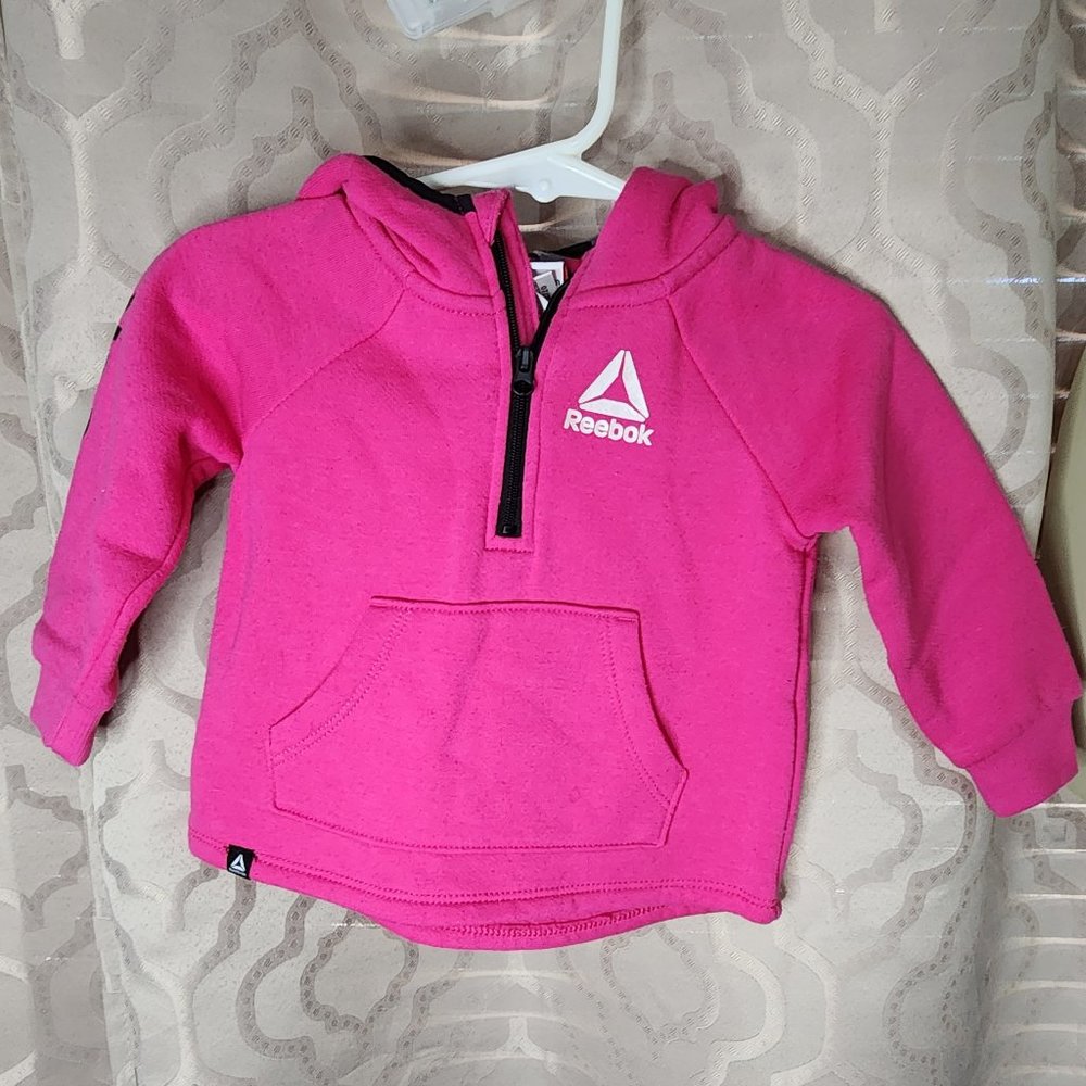 Little Girls Reebok Hoodie no tag but I would say 12 mths